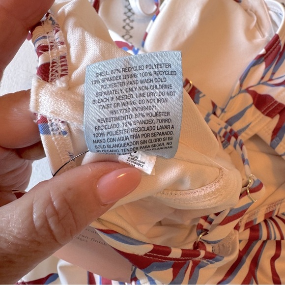 NWT Shade & Shore Shirred Underwire Tropical Print One-Piece XS Swimsuit - Picture 7 of 8